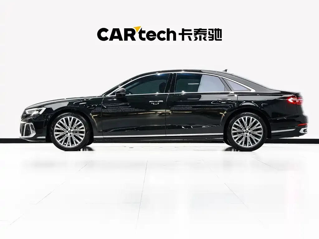 Audi A8 — фото 2