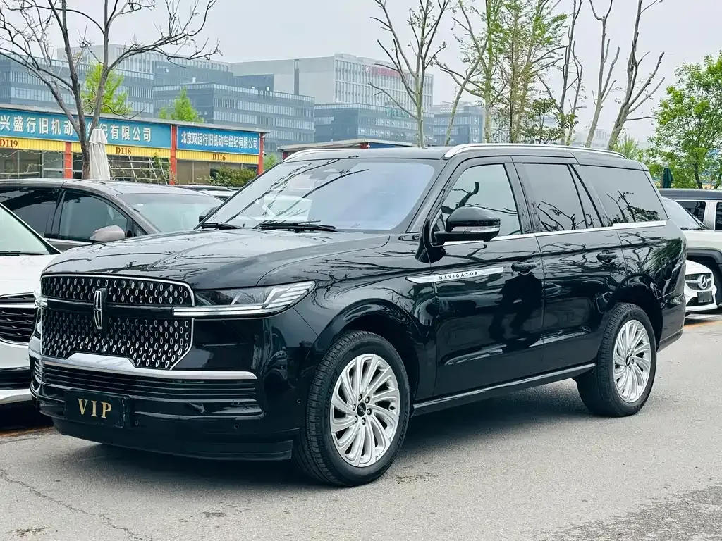 Lincoln Navigator — фото 1