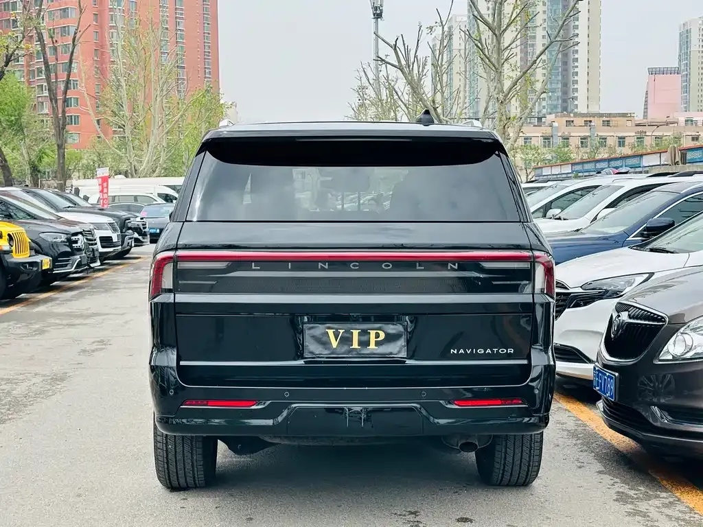 Lincoln Navigator — фото 10
