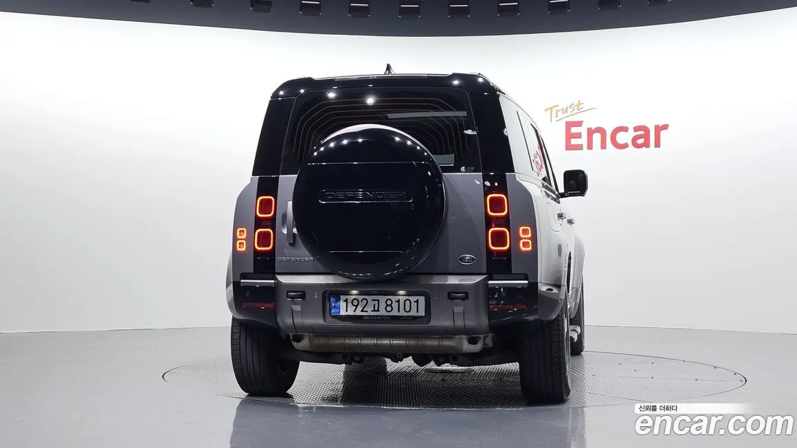Land Rover Defender — фото 10