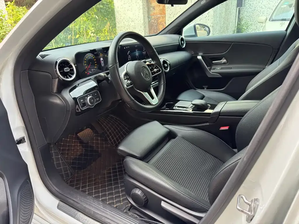 Mercedes-Benz A-Class (Import) — фото 2