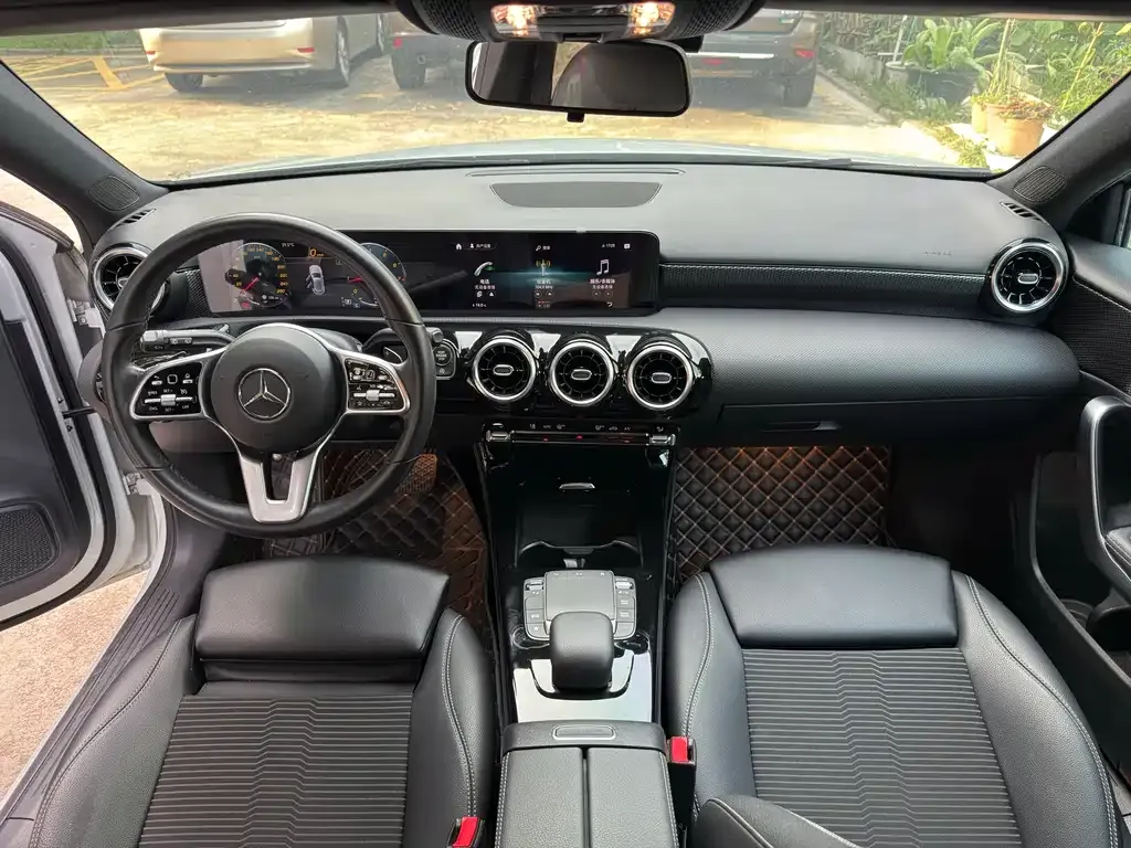 Mercedes-Benz A-Class (Import) — фото 9