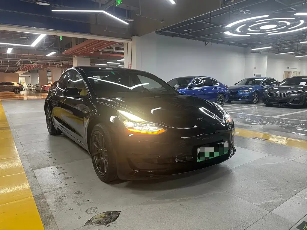 Tesla Model 3 — фото 6