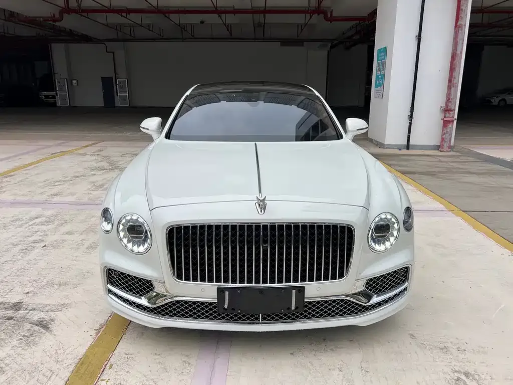 Bentley Flying Spur — фото 3