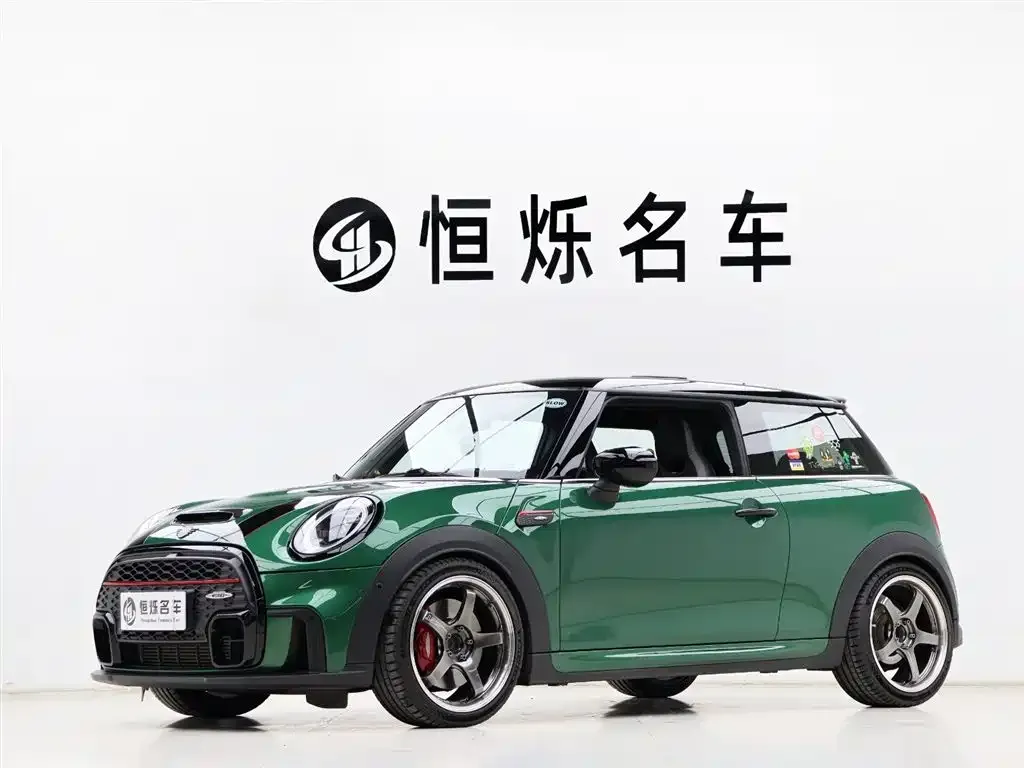 MINI JCW (John Cooper Works) — фото 1