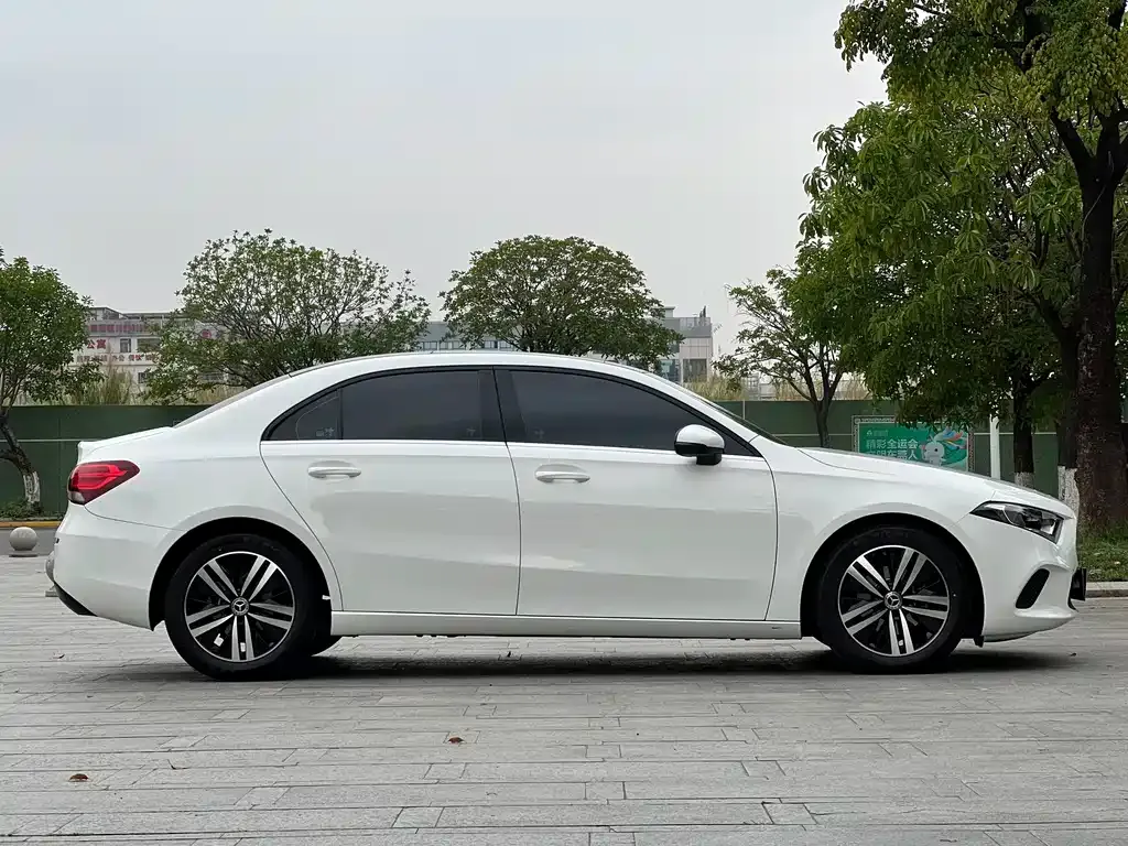 Mercedes-Benz A-Class — фото 7