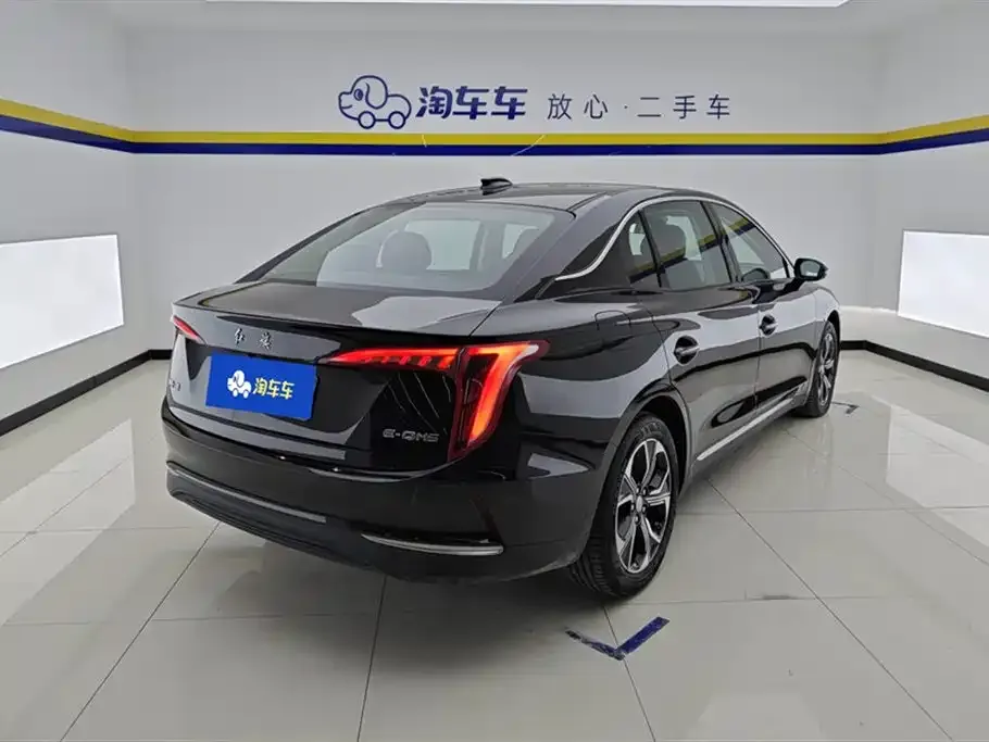 Hongqi E-QM5 — фото 2