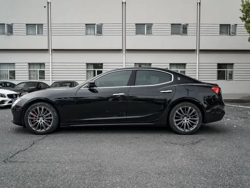 Maserati Ghibli — фото 8