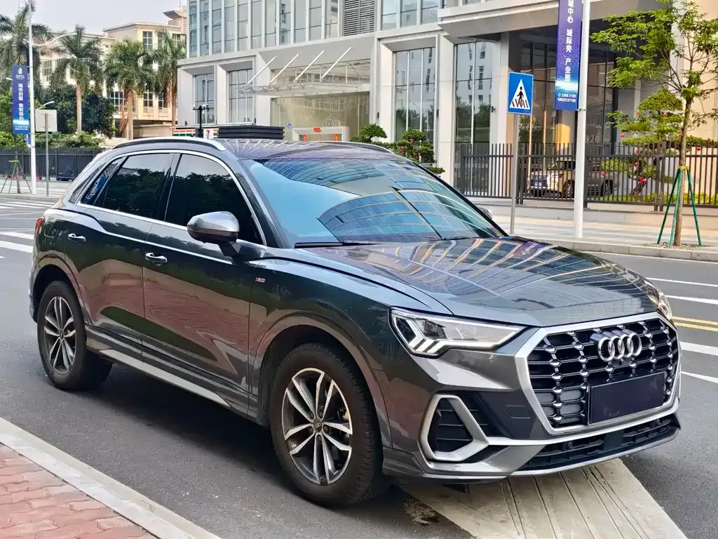 Audi Q3 — фото 5