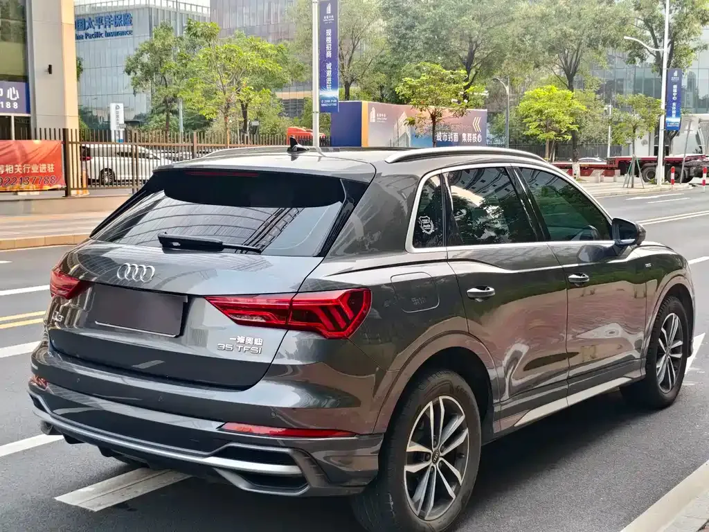 Audi Q3 — фото 10