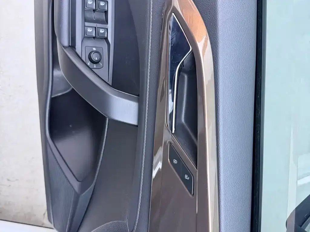 Volkswagen Tharu — фото 2
