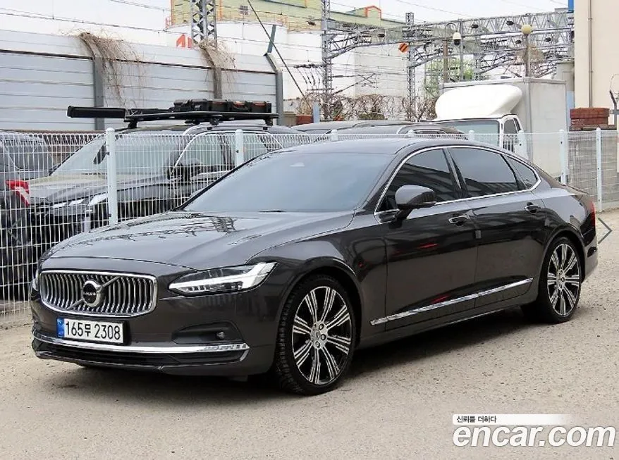 Volvo S90 — фото 1