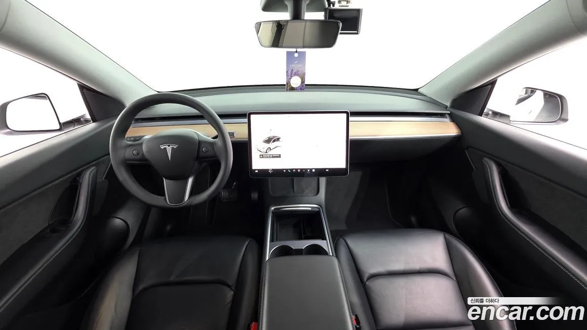 Tesla Model Y — фото 8