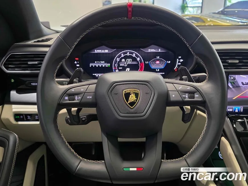 Lamborghini Urus — фото 3