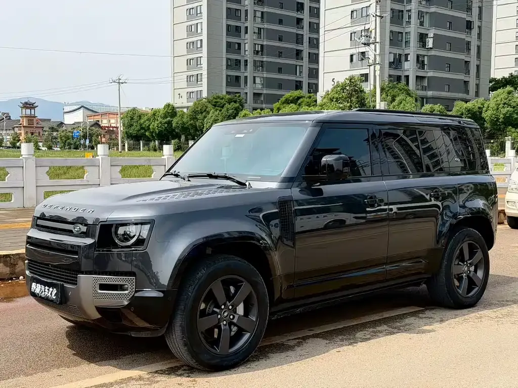 Land Rover Defender — фото 1