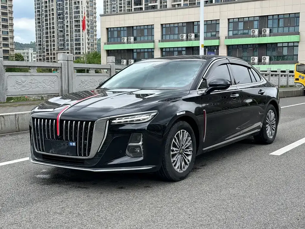 Hongqi H5 — фото 1