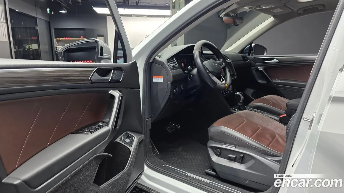 Volkswagen Tiguan — фото 9