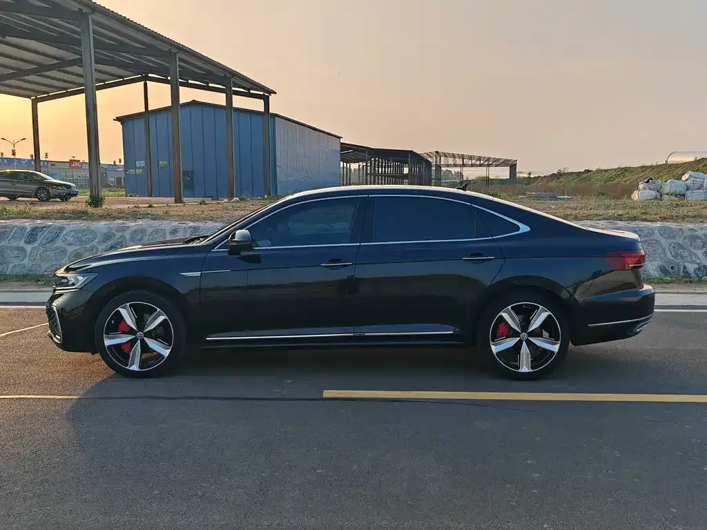 Volkswagen Passat — фото 5