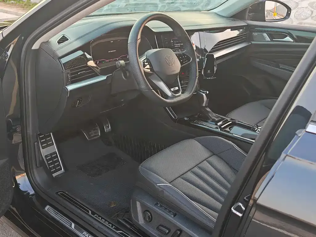 Volkswagen Passat — фото 9