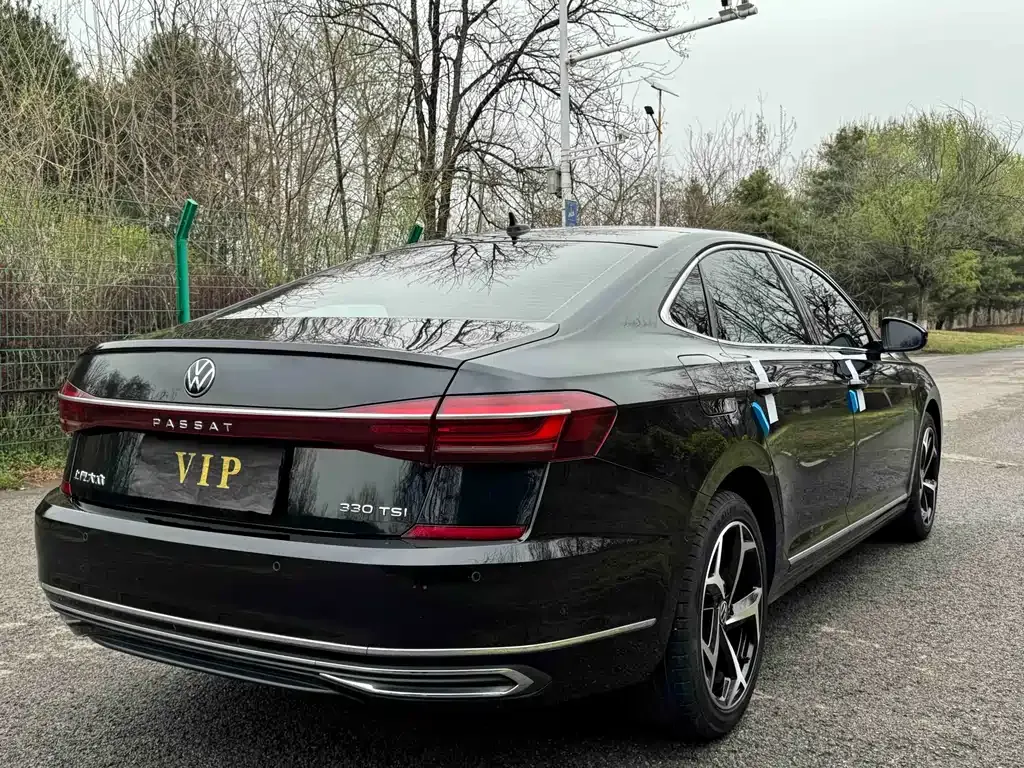 Volkswagen Passat — фото 9