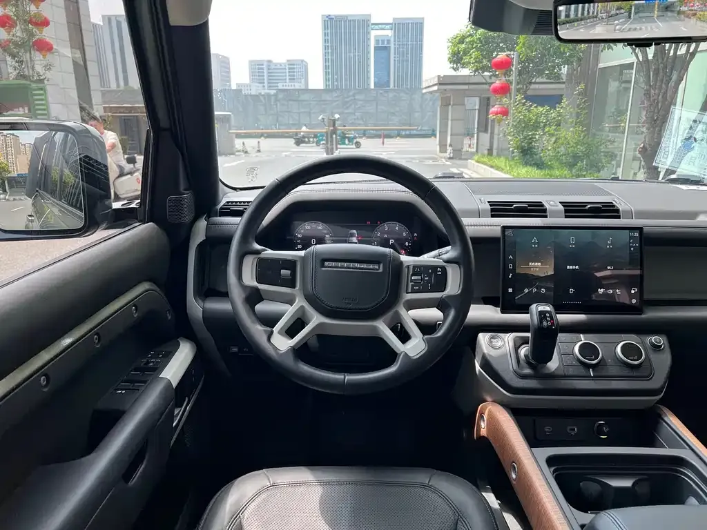 Land Rover Defender — фото 6