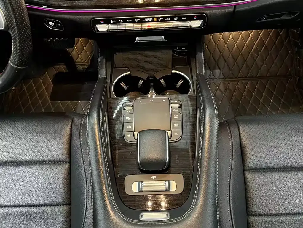 Mercedes-Benz GLE — фото 10