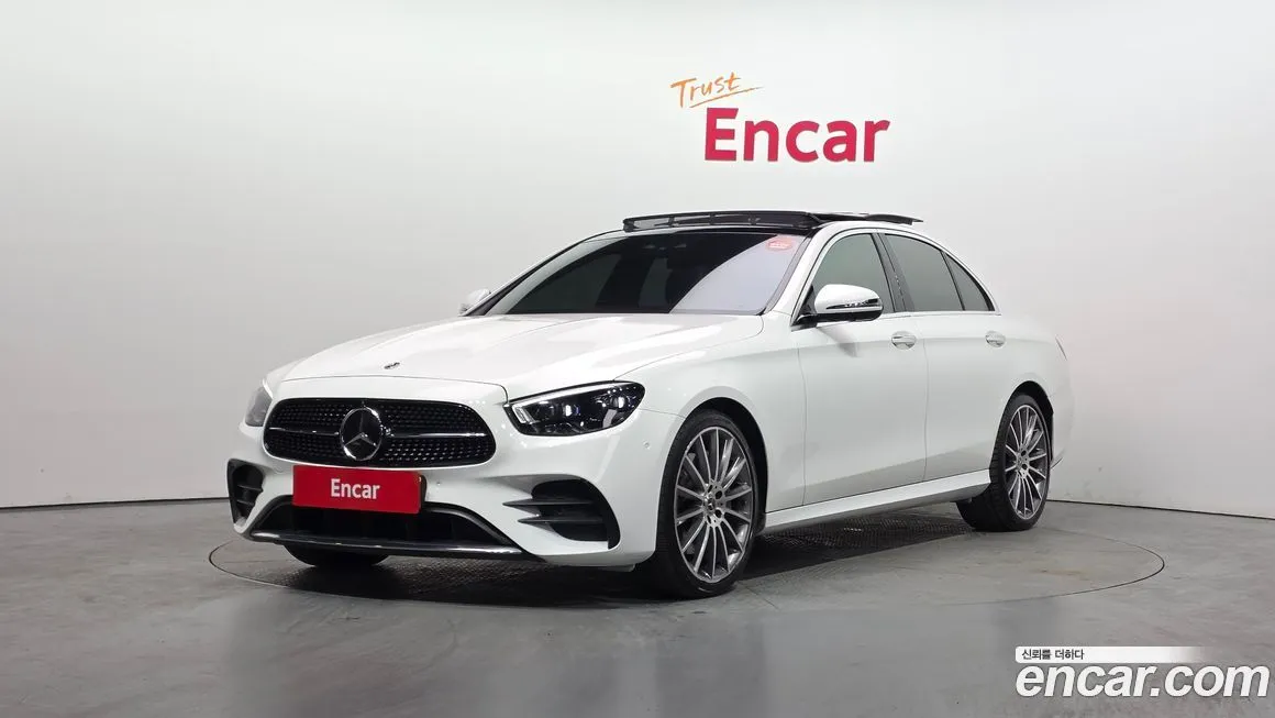 Mercedes-Benz E-Class — фото 1