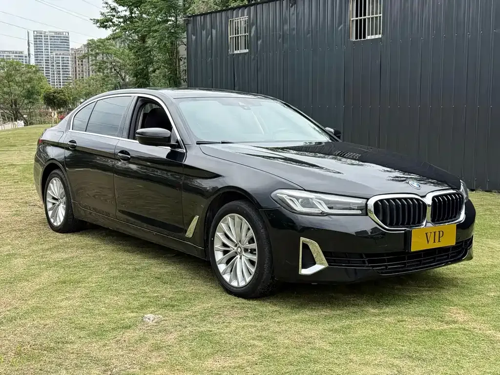 BMW 5 Series — фото 10