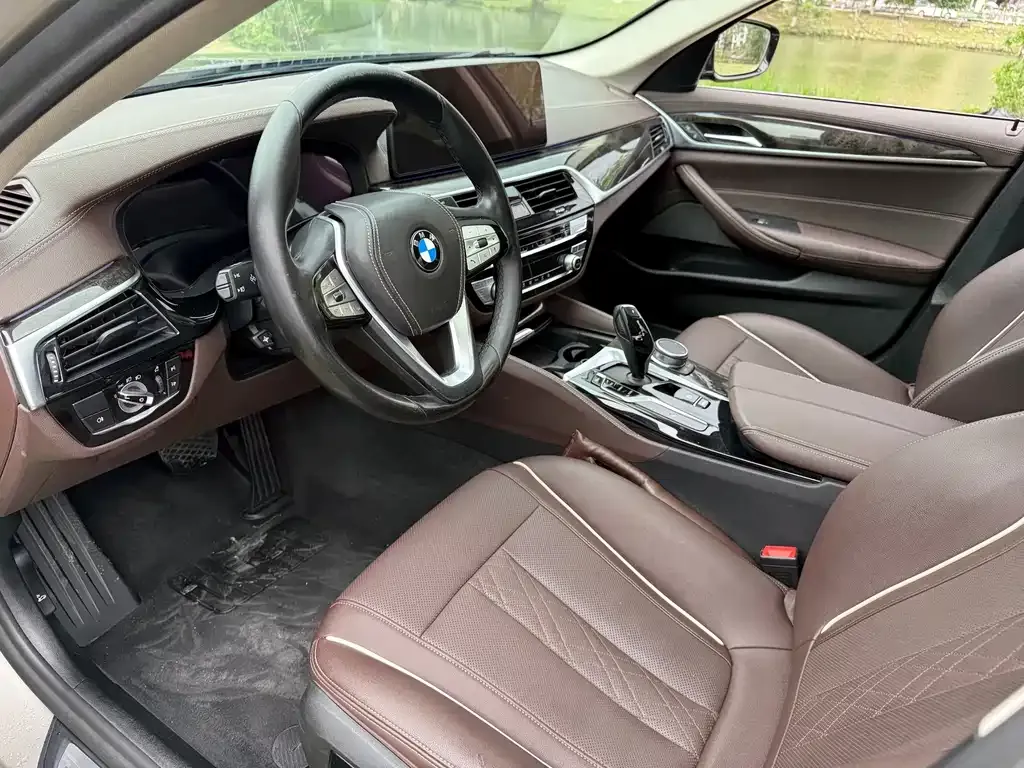BMW 5 Series — фото 2
