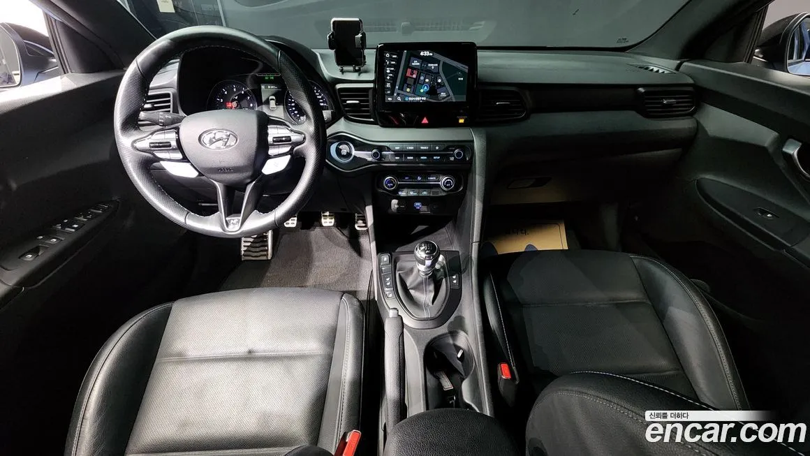 Hyundai Veloster — фото 7