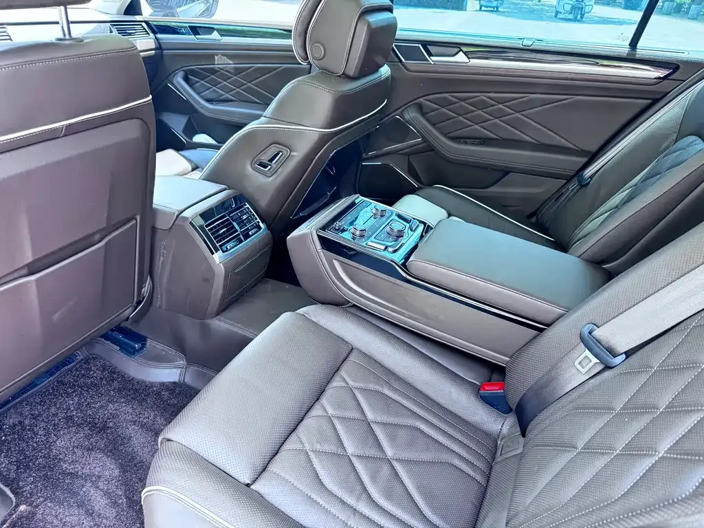 Volkswagen Phideon — фото 5