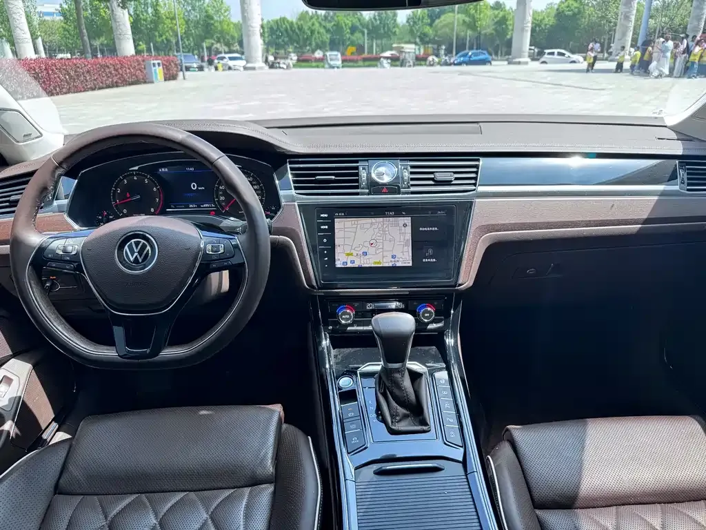 Volkswagen Phideon — фото 2