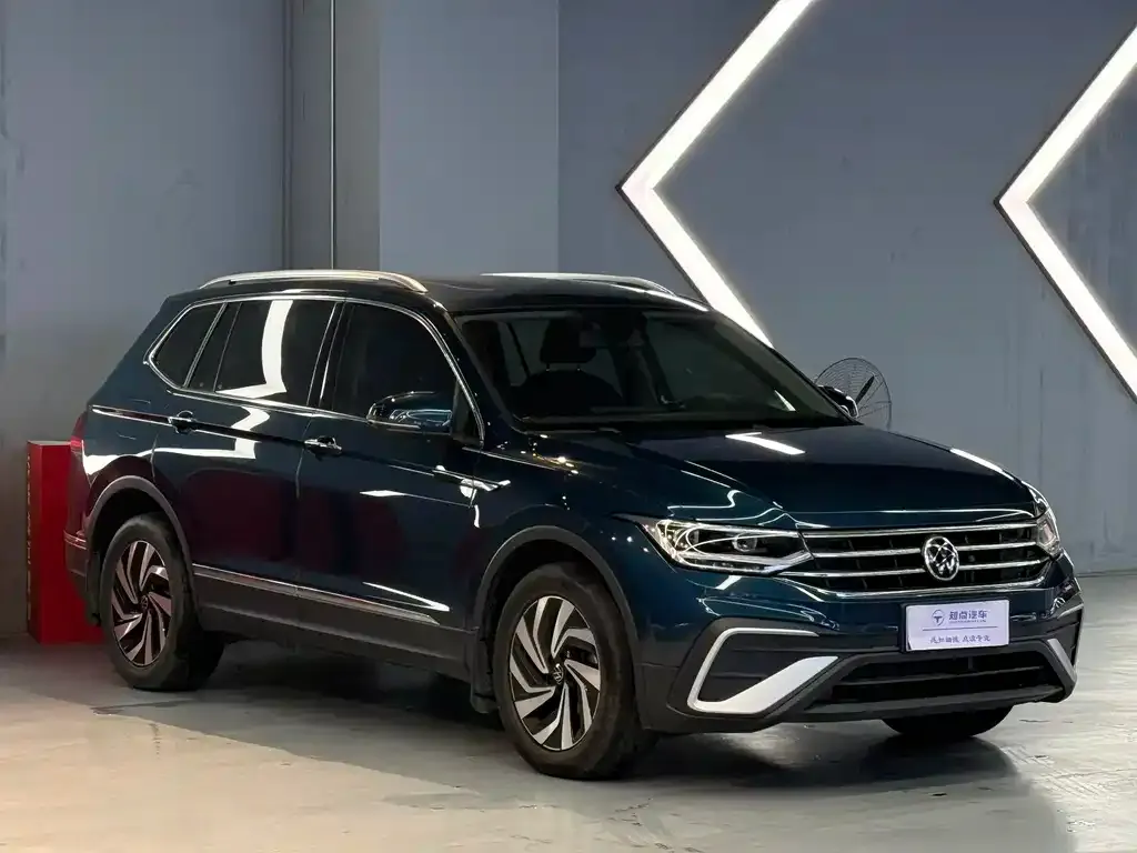 Volkswagen Tiguan L — фото 6