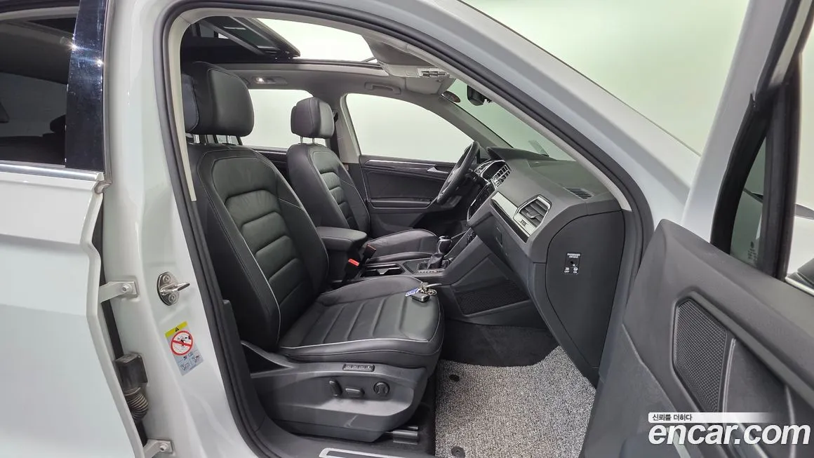 Volkswagen Tiguan — фото 9