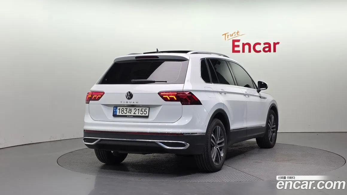 Volkswagen Tiguan — фото 6