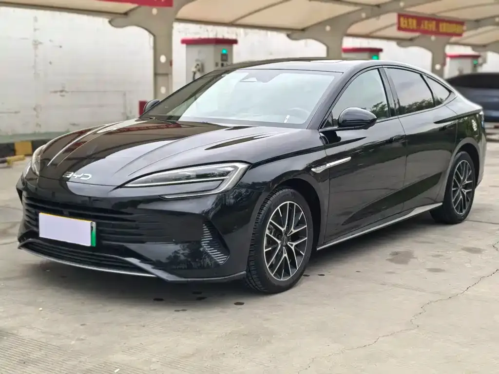 BYD Seal — фото 1