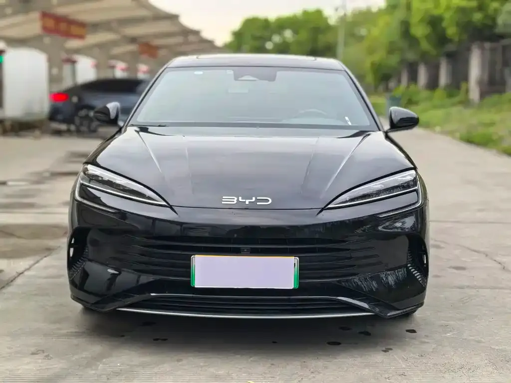 BYD Seal — фото 7