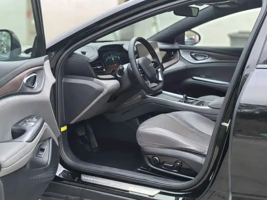 BYD Seal — фото 8