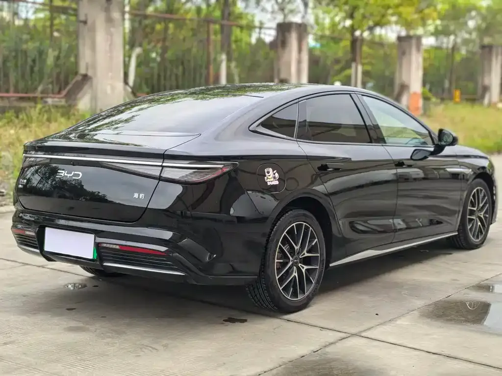 BYD Seal — фото 4