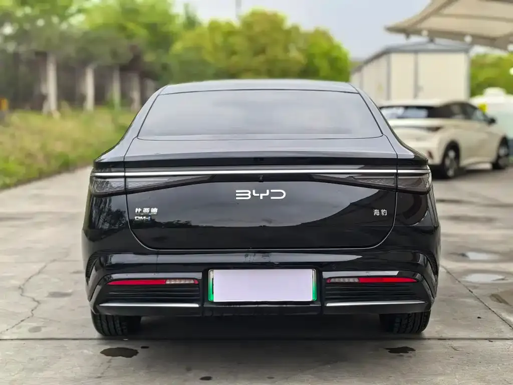 BYD Seal — фото 9