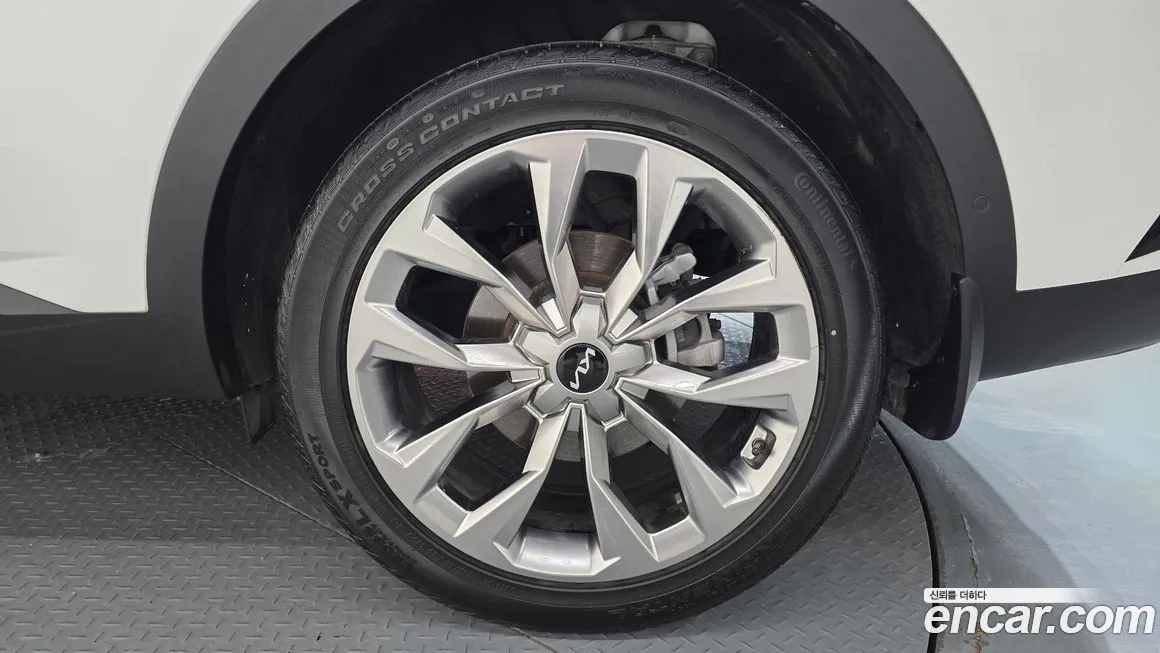 Kia Sorento — фото 7