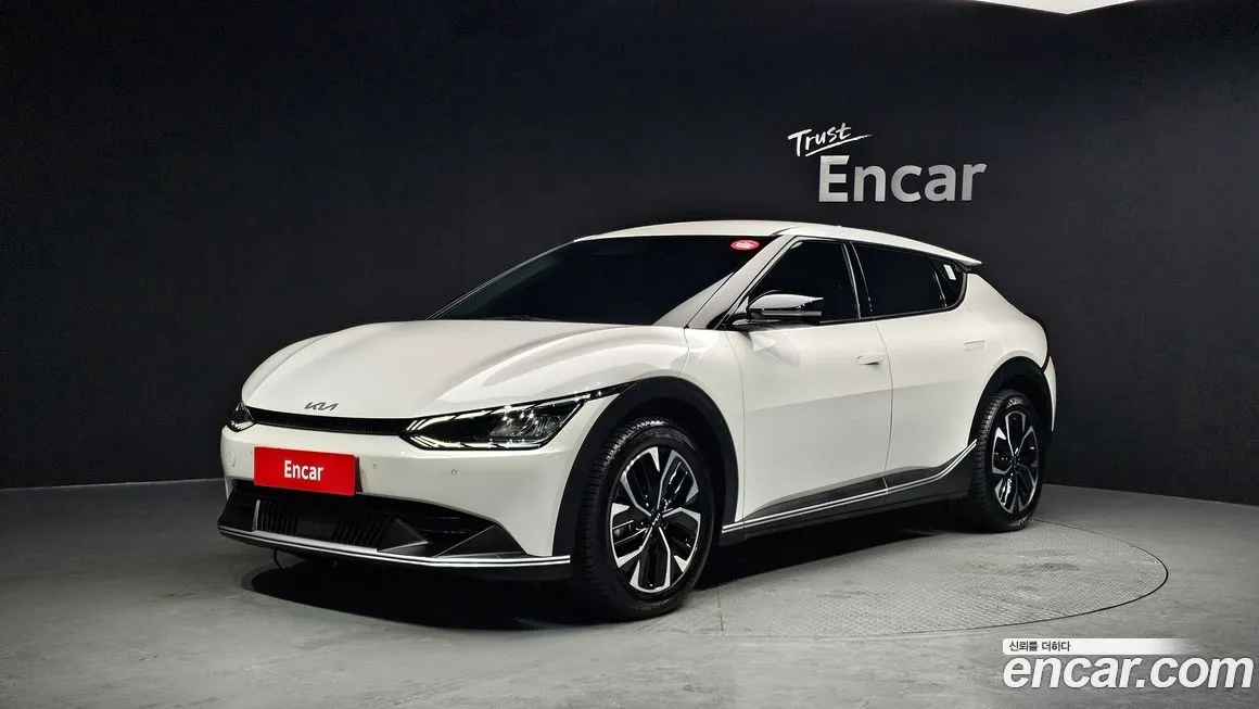 Kia EV6 — фото 1