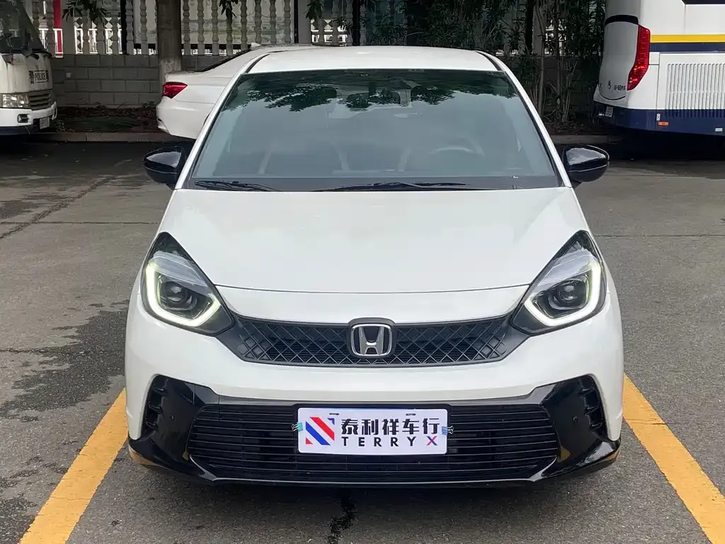 Honda Fit — фото 3