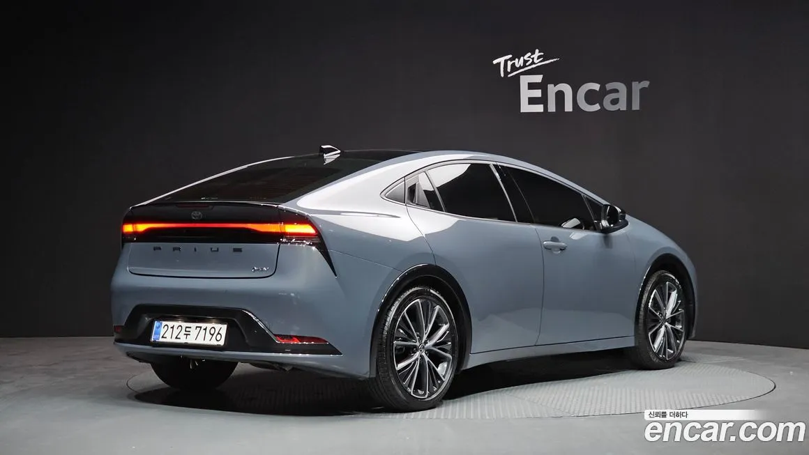 Toyota Prius — фото 2