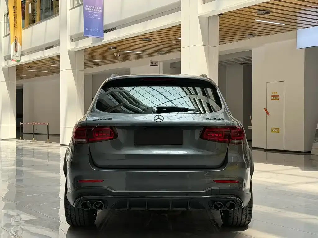 Mercedes-Benz GLC AMG — фото 9