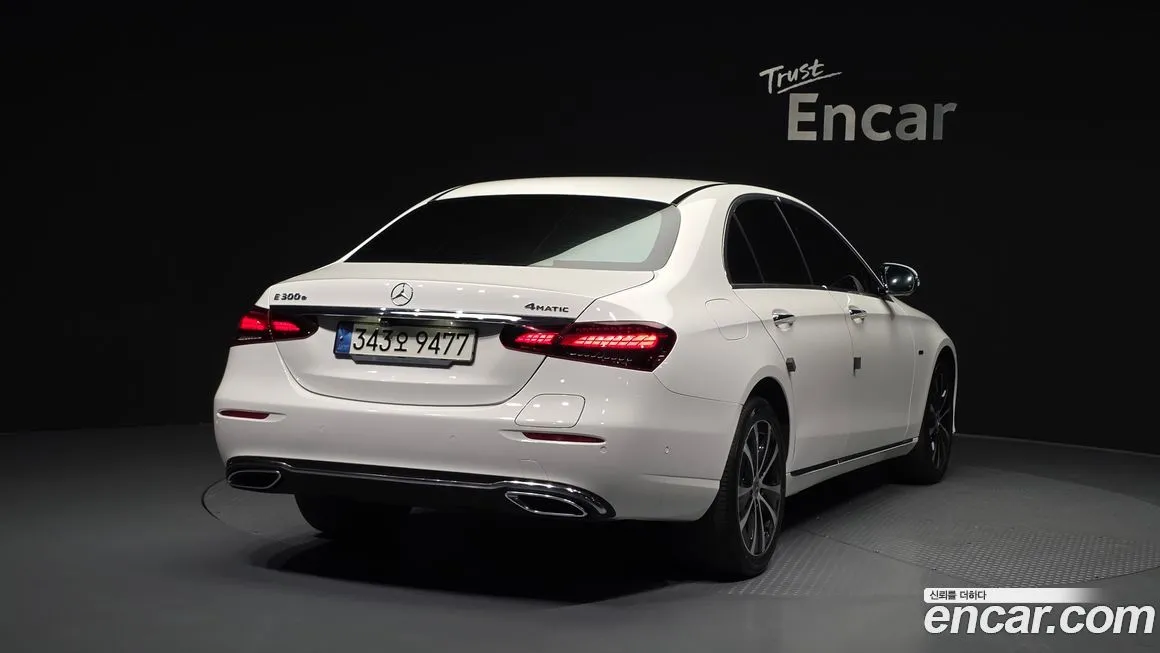 Mercedes-Benz E-Class — фото 3