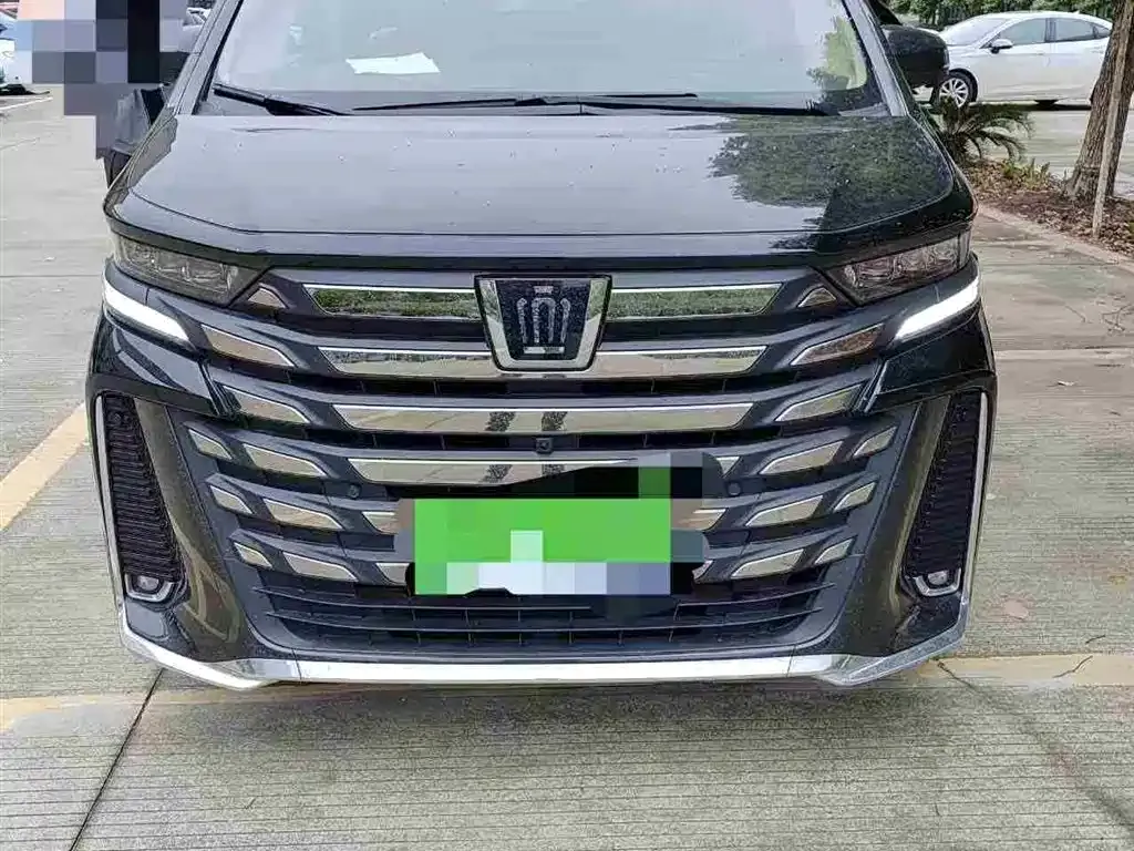 Toyota Vellfire — фото 8