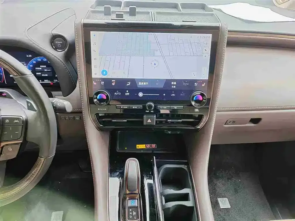 Toyota Vellfire — фото 6