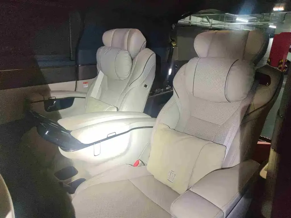 Toyota Vellfire — фото 2