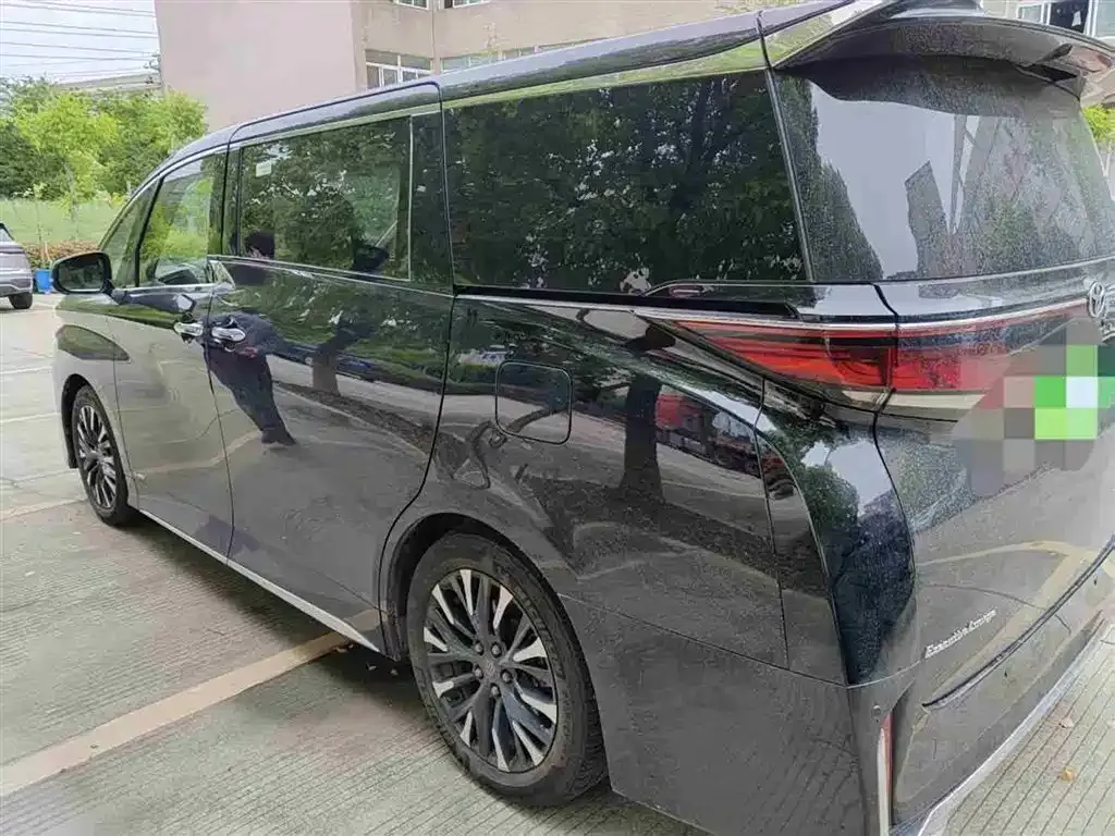 Toyota Vellfire — фото 9